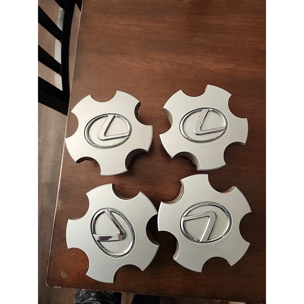 SINGLE CENTER CAP LEXUS ES300 1992-1996 OEM SILVER #8114 PPO